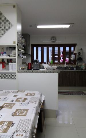 Casa à venda com 210m², 3 quartos e 3 vagasCozinha