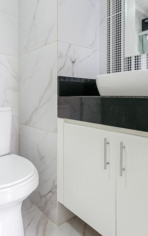 Apartamento à venda com 49m², 1 quarto e 1 vaga Apartamento à venda com 49m², 1 quarto e 1 vagaBanheiro da Suite