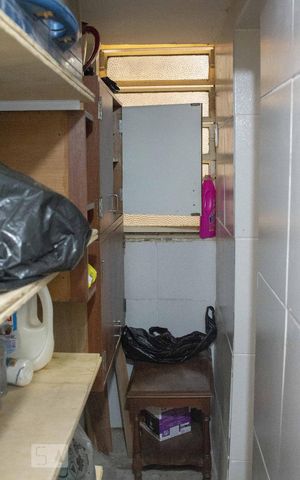 Casa à venda com 110m², 3 quartos e 2 vagas Casa à venda com 110m², 3 quartos e 2 vagasDispensa