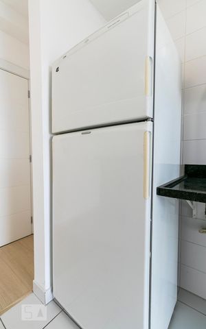 Apartamento para alugar com 69m², 2 quartos e 1 vagaCozinha - Geladeira