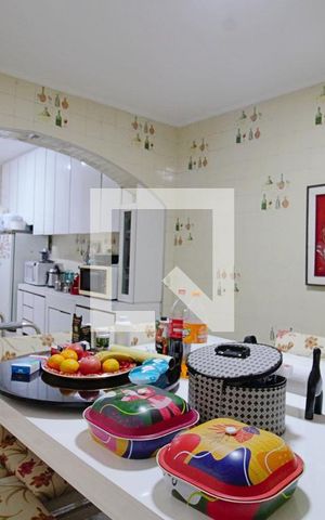 Casa à venda com 200m², 5 quartos e 2 vagas Casa à venda com 200m², 5 quartos e 2 vagasCozinha