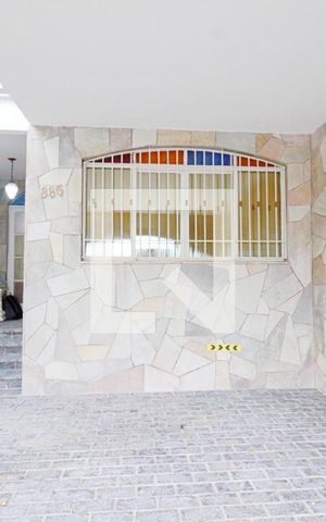 Casa à venda com 200m², 5 quartos e 2 vagas Casa à venda com 200m², 5 quartos e 2 vagasGaragem
