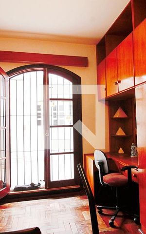 Casa à venda com 200m², 5 quartos e 2 vagas Casa à venda com 200m², 5 quartos e 2 vagasQuarto 3
