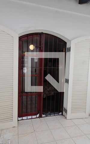 Casa à venda com 200m², 5 quartos e 2 vagas Casa à venda com 200m², 5 quartos e 2 vagasVaranda Quarto 3