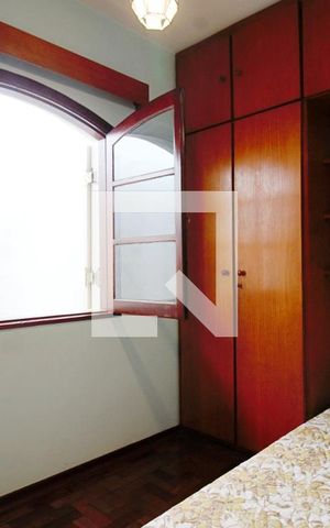 Casa à venda com 200m², 5 quartos e 2 vagas Casa à venda com 200m², 5 quartos e 2 vagasQuarto 2