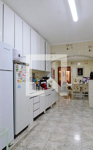 Casa à venda com 200m², 5 quartos e 2 vagas Casa à venda com 200m², 5 quartos e 2 vagasCozinha