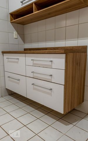 Apartamento para alugar com 58m², 2 quartos e 1 vaga Apartamento para alugar com 58m², 2 quartos e 1 vagaCozinha - Armários