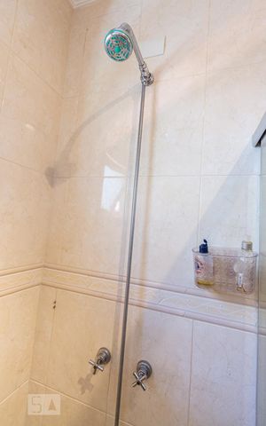 Casa à venda com 250m², 4 quartos e 4 vagas Casa à venda com 250m², 4 quartos e 4 vagasBanheiro 4