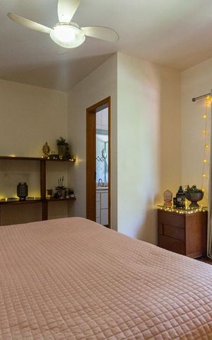 Casa à venda com 250m², 4 quartos e 4 vagas Casa à venda com 250m², 4 quartos e 4 vagasSuíte 2