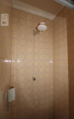 Casa à venda com 280m², 4 quartos e 4 vagasBanheiro 1