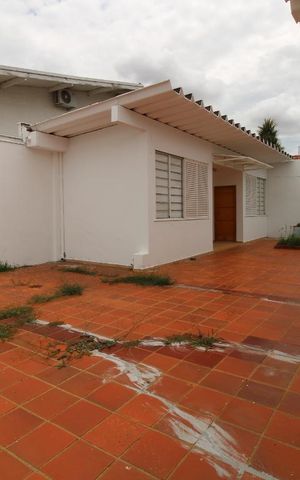 Casa à venda com 280m², 4 quartos e 4 vagasQuintal