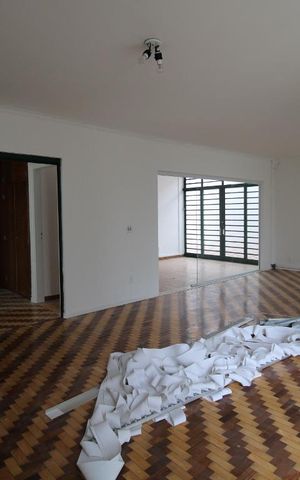 Casa à venda com 280m², 4 quartos e 4 vagasSala