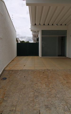 Casa à venda com 280m², 4 quartos e 4 vagasGaragem