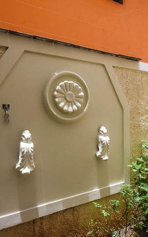 Casa à venda com 212m², 3 quartos e 2 vagas Casa à venda com 212m², 3 quartos e 2 vagasLateral
