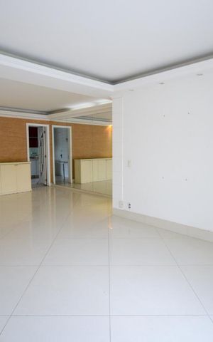 Apartamento à venda com 145m², 4 quartos e 2 vagas Apartamento à venda com 145m², 4 quartos e 2 vagasSala