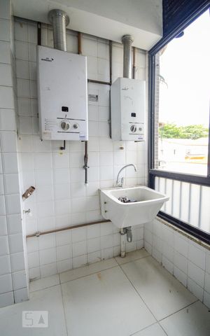 Apartamento à venda com 145m², 4 quartos e 2 vagas Apartamento à venda com 145m², 4 quartos e 2 vagasÁrea de Serviço