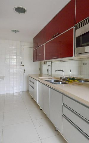 Apartamento à venda com 145m², 4 quartos e 2 vagas Apartamento à venda com 145m², 4 quartos e 2 vagasCozinha