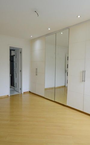 Apartamento à venda com 145m², 4 quartos e 2 vagas Apartamento à venda com 145m², 4 quartos e 2 vagasSuíte