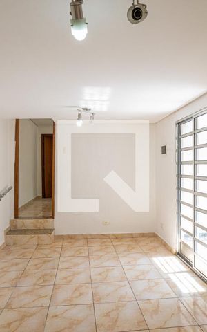 Casa para alugar com 135m², 2 quartos e sem vaga Casa para alugar com 135m², 2 quartos e sem vagaSala