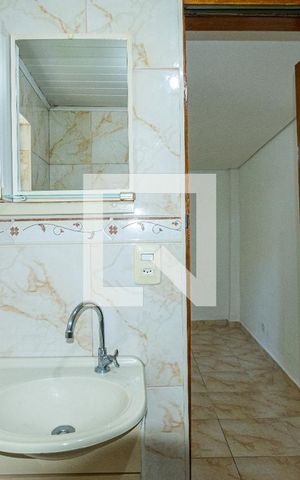 Casa para alugar com 135m², 2 quartos e sem vaga Casa para alugar com 135m², 2 quartos e sem vagaBanheiro da Suíte