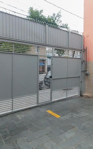 Casa à venda com 200m², 3 quartos e 3 vagas Casa à venda com 200m², 3 quartos e 3 vagasGaragem
