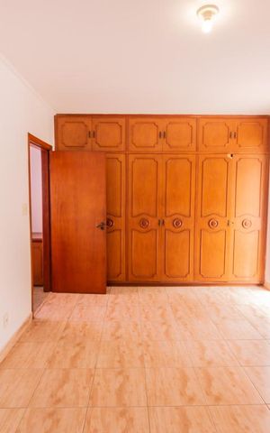 Casa para alugar com 200m², 4 quartos e 3 vagas Casa para alugar com 200m², 4 quartos e 3 vagasSuite