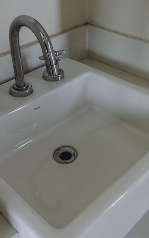 Apartamento à venda com 416m², 3 quartos e 6 vagasBanheiro 2 da Suíte 3 Pia