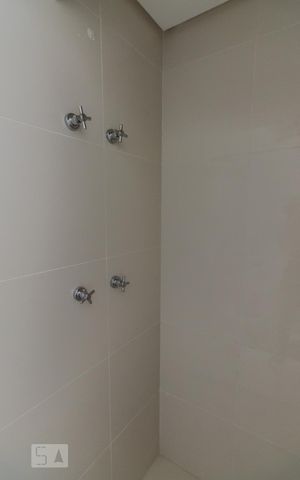 Apartamento à venda com 416m², 3 quartos e 6 vagasBanheiro 1 da Suíte 3