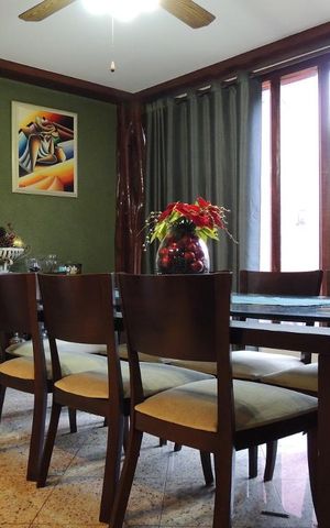 Casa de condomínio à venda com 301m², 4 quartos e 4 vagasSala de Jantar