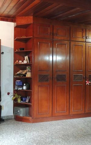 Casa de condomínio à venda com 301m², 4 quartos e 4 vagasCloset do quarto 4