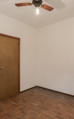 Casa à venda com 458m², 8 quartos e 6 vagas Casa à venda com 458m², 8 quartos e 6 vagasSuíte 1