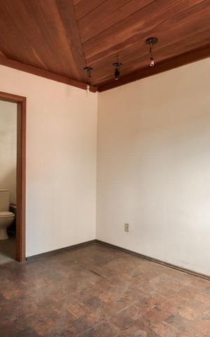 Casa à venda com 458m², 8 quartos e 6 vagas Casa à venda com 458m², 8 quartos e 6 vagasSuíte 2