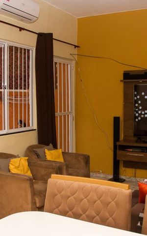 Casa para alugar com 120m², 4 quartos e 2 vagasSala