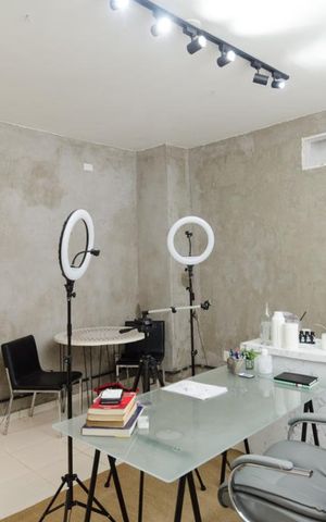 Casa de condomínio à venda com 250m², 3 quartos e 4 vagas Casa de condomínio à venda com 250m², 3 quartos e 4 vagasSala comercial