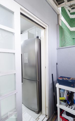 Casa de condomínio à venda com 250m², 3 quartos e 4 vagas Casa de condomínio à venda com 250m², 3 quartos e 4 vagasÁrea de serviço