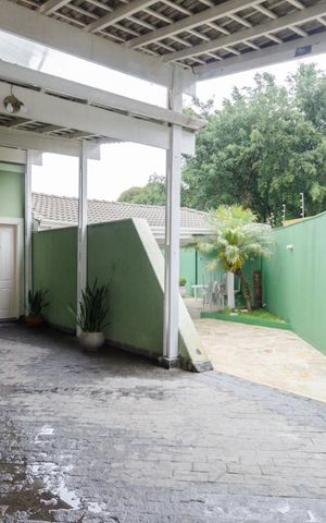 Casa de condomínio à venda com 250m², 3 quartos e 4 vagas Casa de condomínio à venda com 250m², 3 quartos e 4 vagasGaragem