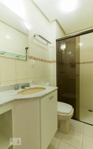 Apartamento para alugar com 80m², 3 quartos e 2 vagasBanheiro 