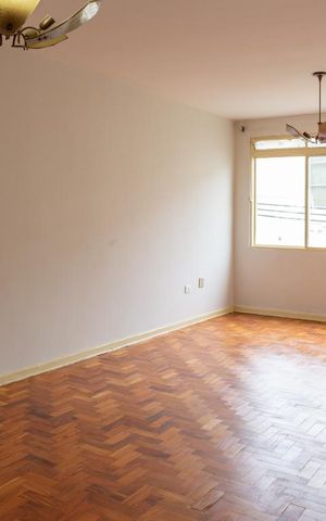 Apartamento à venda com 150m², 3 quartos e 1 vaga Apartamento à venda com 150m², 3 quartos e 1 vagaSala