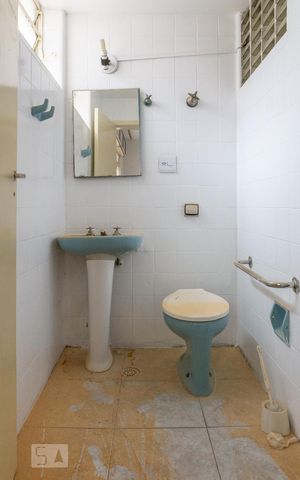 Apartamento à venda com 150m², 3 quartos e 1 vaga Apartamento à venda com 150m², 3 quartos e 1 vagaBanheiro da Suíte