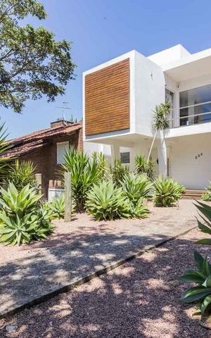 Casa à venda com 200m², 3 quartos e 3 vagas Casa à venda com 200m², 3 quartos e 3 vagasQuintal