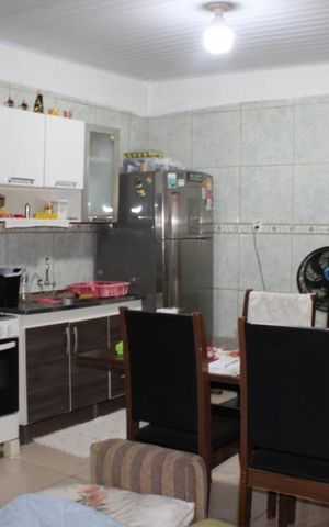 Casa à venda com 80m², 3 quartos e 2 vagasSala/Cozinha