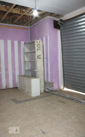 Casa à venda com 80m², 3 quartos e 2 vagasQuarto de Serviço