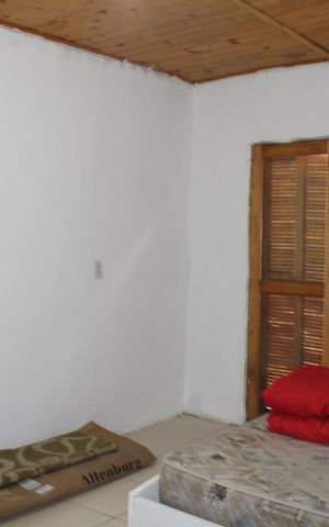 Casa à venda com 80m², 3 quartos e 2 vagasQuarto 3