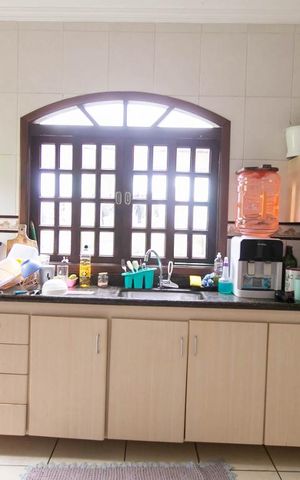 Casa à venda com 300m², 4 quartos e 9 vagasCozinha