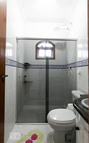 Casa à venda com 300m², 4 quartos e 9 vagasBanheiro 1