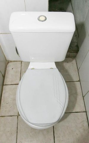 Casa à venda com 300m², 4 quartos e 9 vagasBanheiro 3 salão de festa