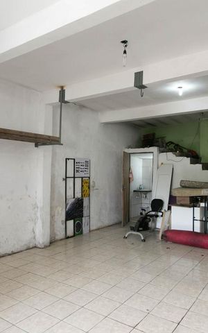 Casa à venda com 300m², 4 quartos e 9 vagasSalão de festa