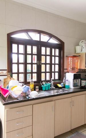Casa à venda com 300m², 4 quartos e 9 vagasCozinha