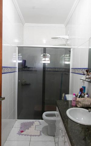 Casa à venda com 300m², 4 quartos e 9 vagasBanheiro da Suíte 