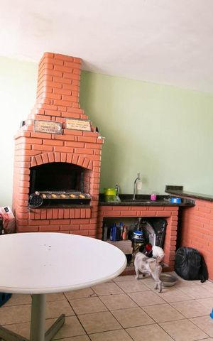 Casa à venda com 300m², 4 quartos e 9 vagasChurrasqueira